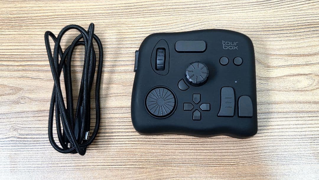 TourBox NEO ワイヤードコントローラー