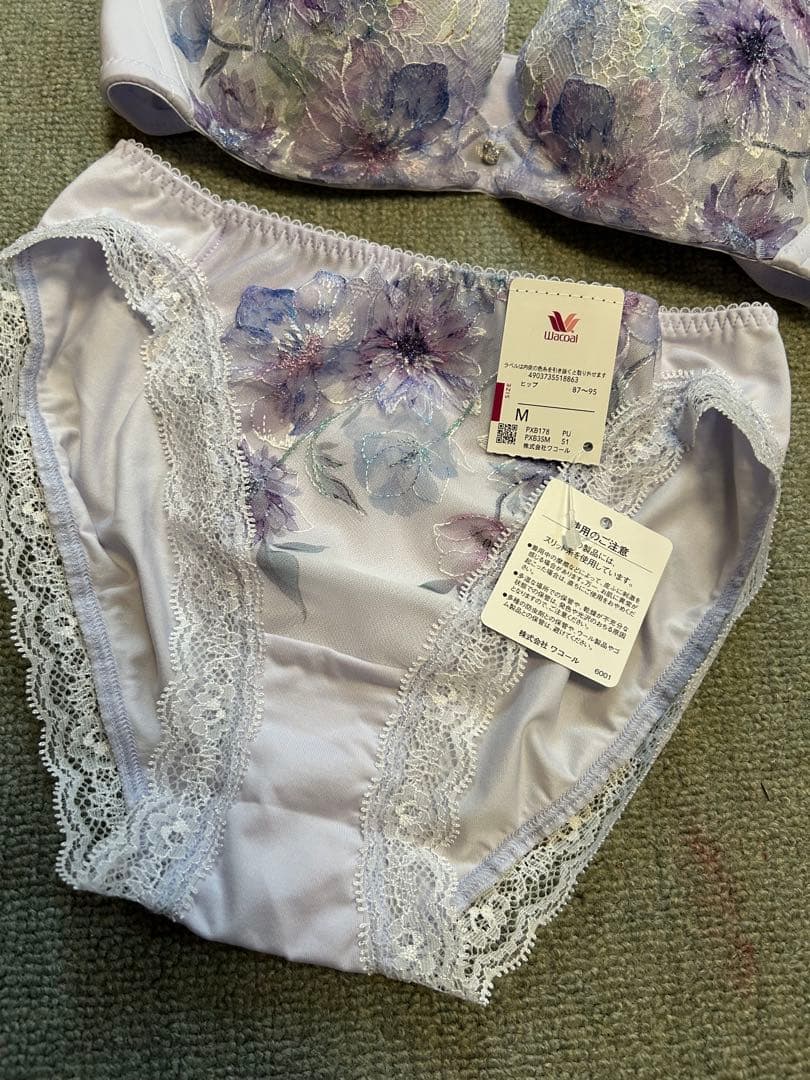 Wacoal 花柄ブラジャーショーツセット C70 M