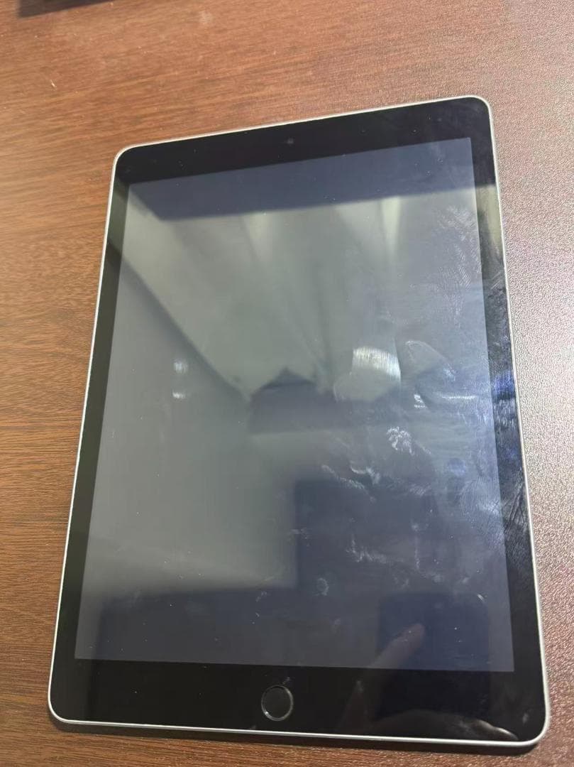 iPad 第9世代　シルバー　256ＧＢ