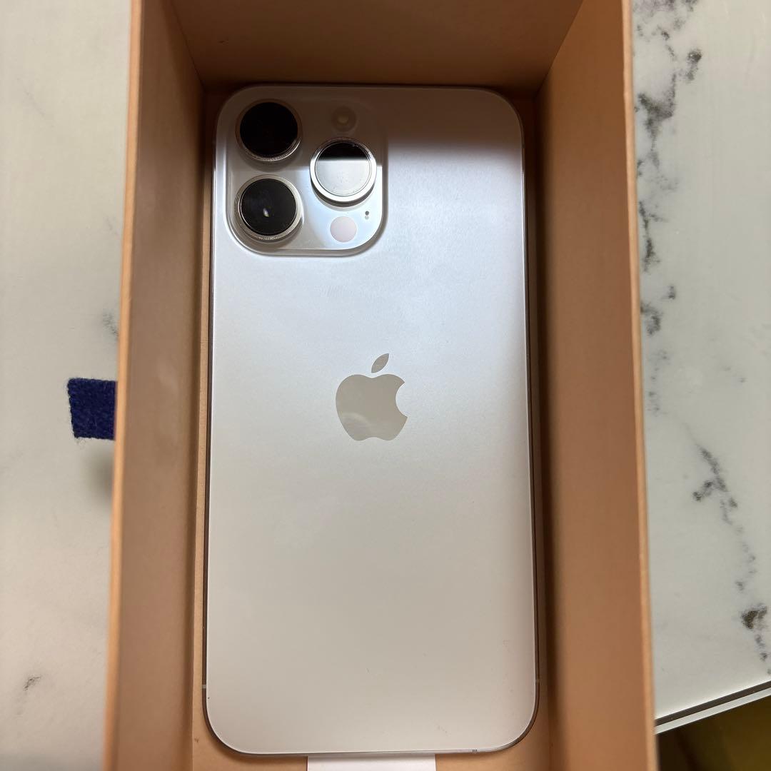 Apple iPhone 14promaxシルバー