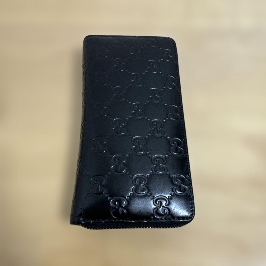 GUCCI ブラックレザー GGパターン 長財布