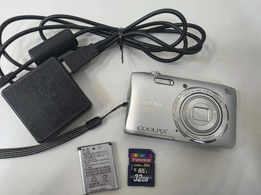 Nikon COOLPIX S3600 シルバー