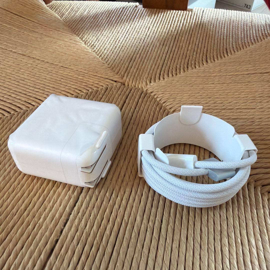 MacBook 充電器