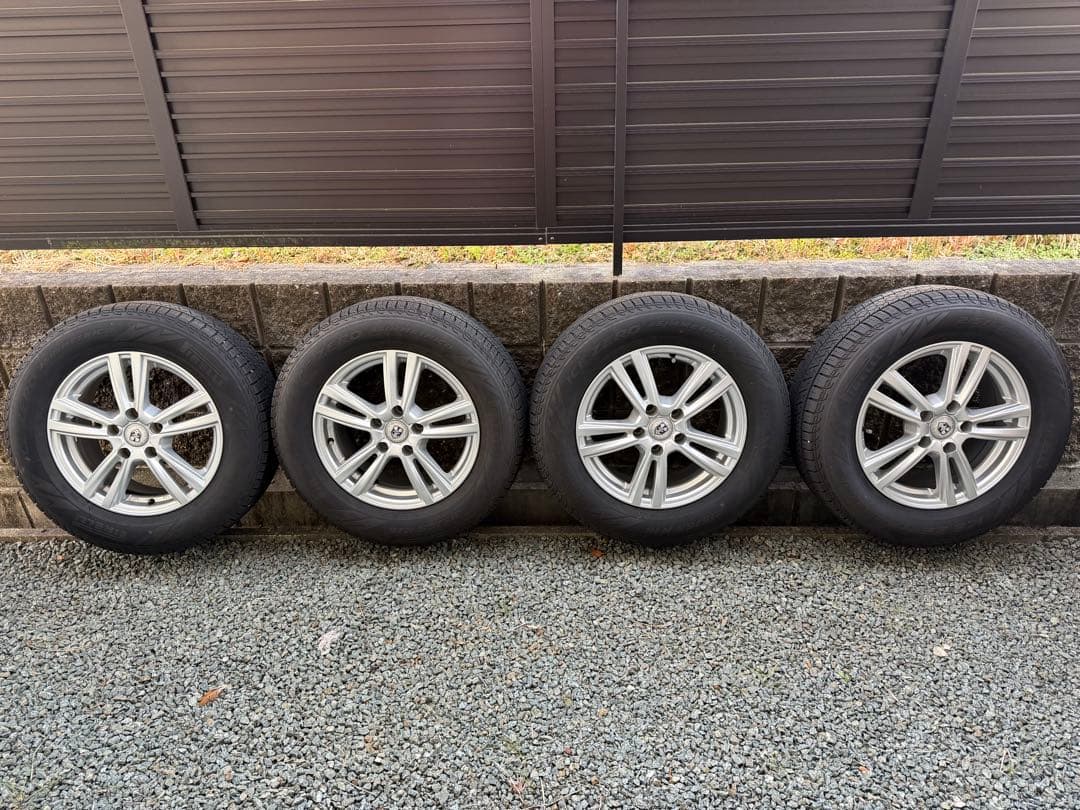 送料無料！215/65R16 2023年製スタッドレスホイール４本