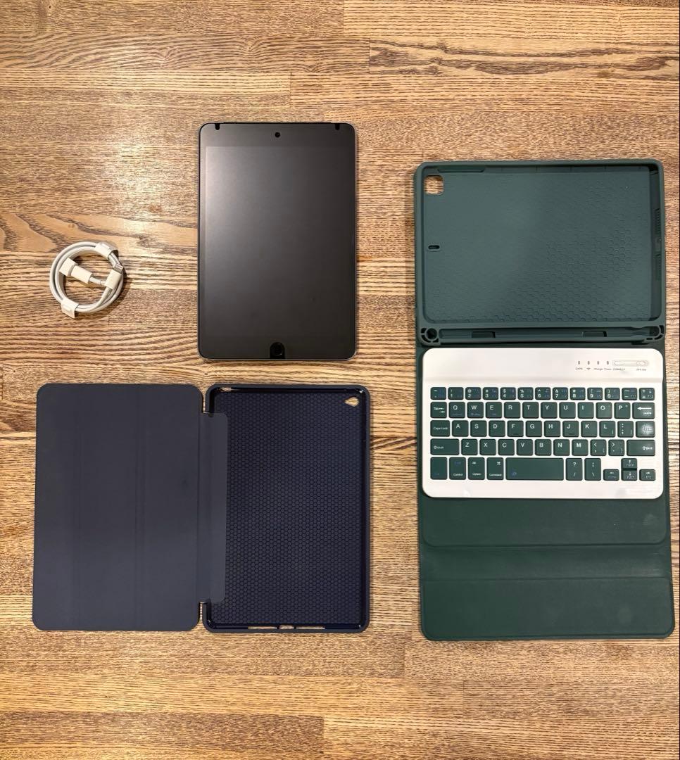 iPad mini 4 32GB ワイヤレスキーボードケース等おまけ付き