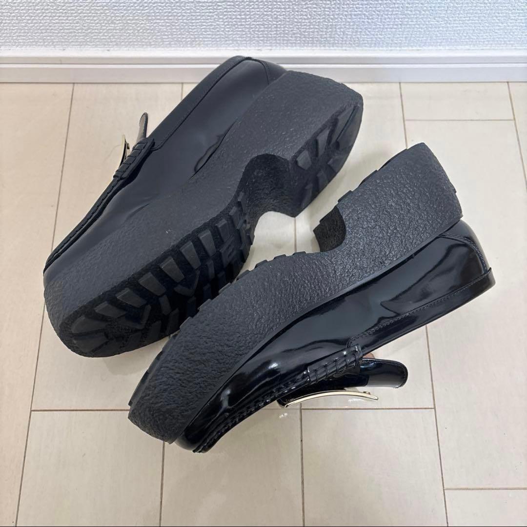 Mimi　 黒 厚底ローファー 金具付き Roger vivier