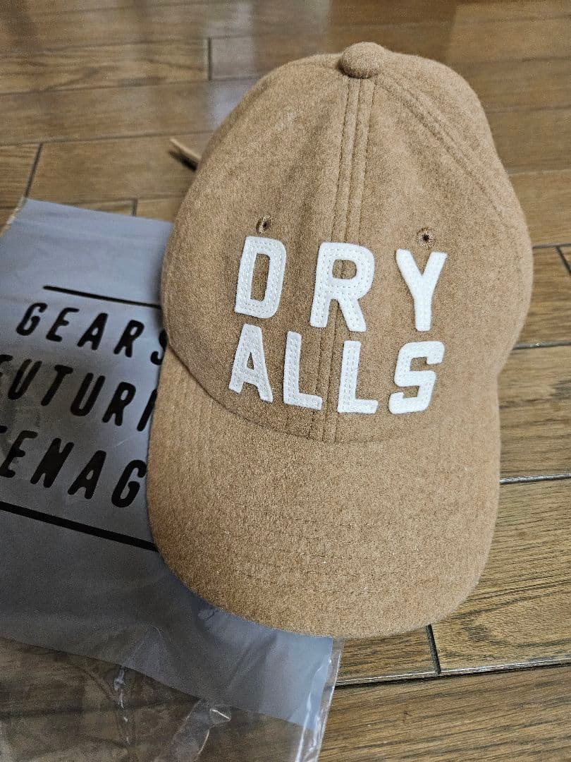 ヒューマンメイド　キャップ　ベージュ　新品