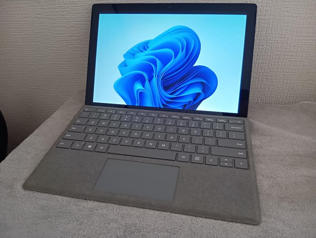 ✨美品✨Surface Pro 6 i7モデル／メモリ８GB／SSD238GB