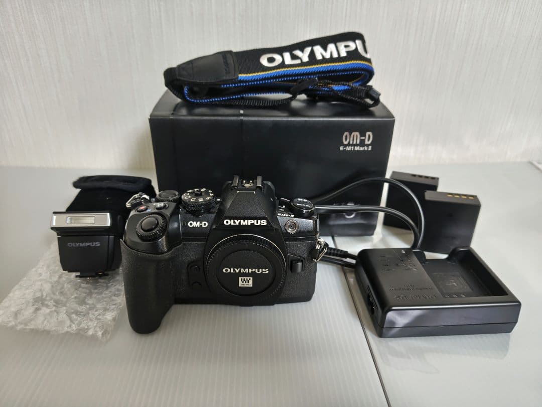 OLYMPUS OM-D E-M1 MarkⅡ ボディ 純正バッテリー他付属品