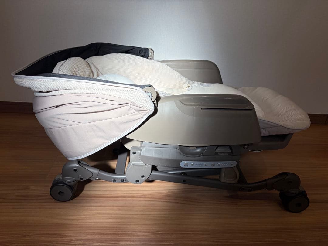 【コンビ】電動ハイローチェア ネムリラ BEDi Long ［ミルキーベージュ］