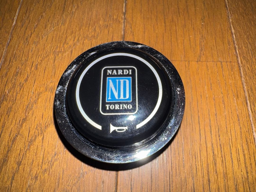 ナルディ　ステアリング33π パンチングレザー