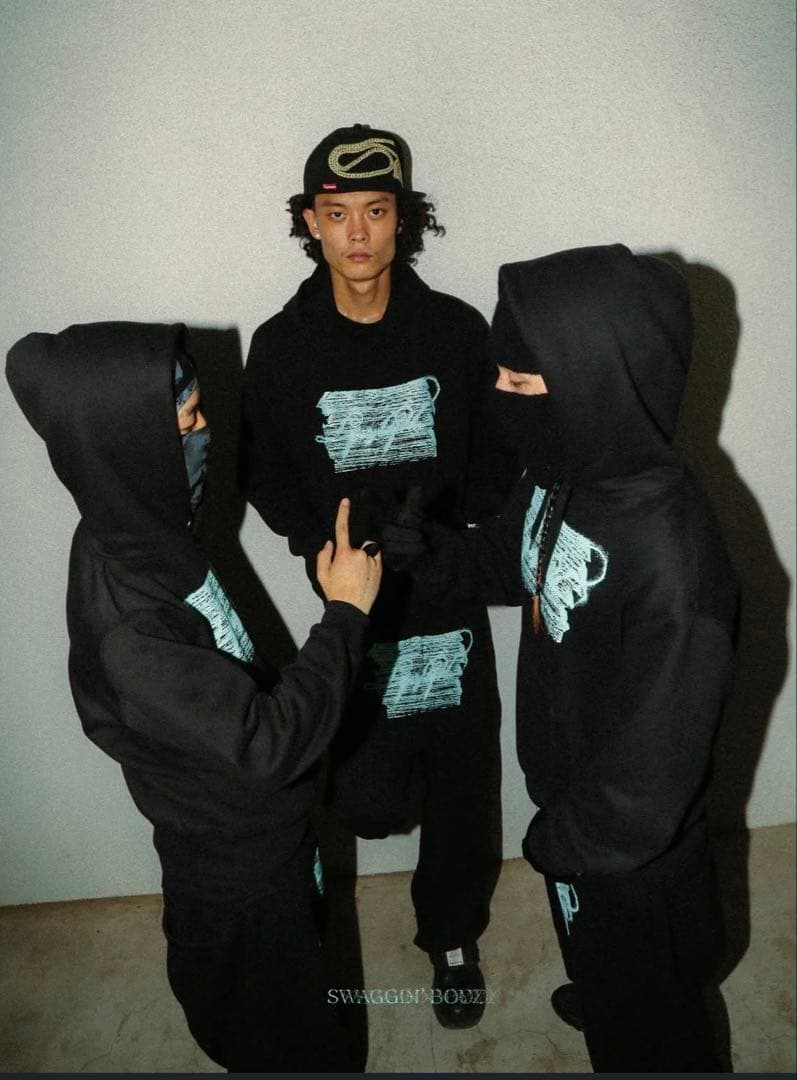 swagginboyzz パーカー　メルカリ最安値