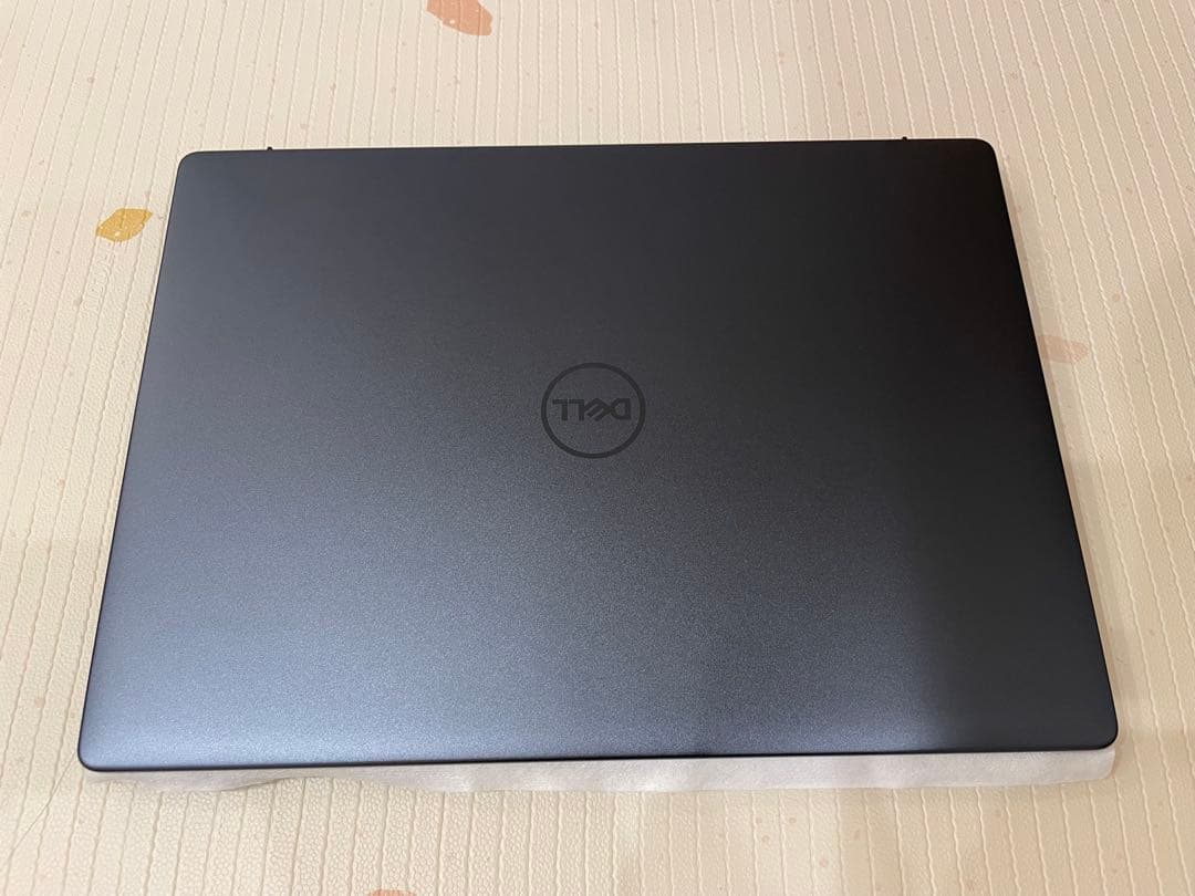 Dell ノートPC ブラック スリムデザイン