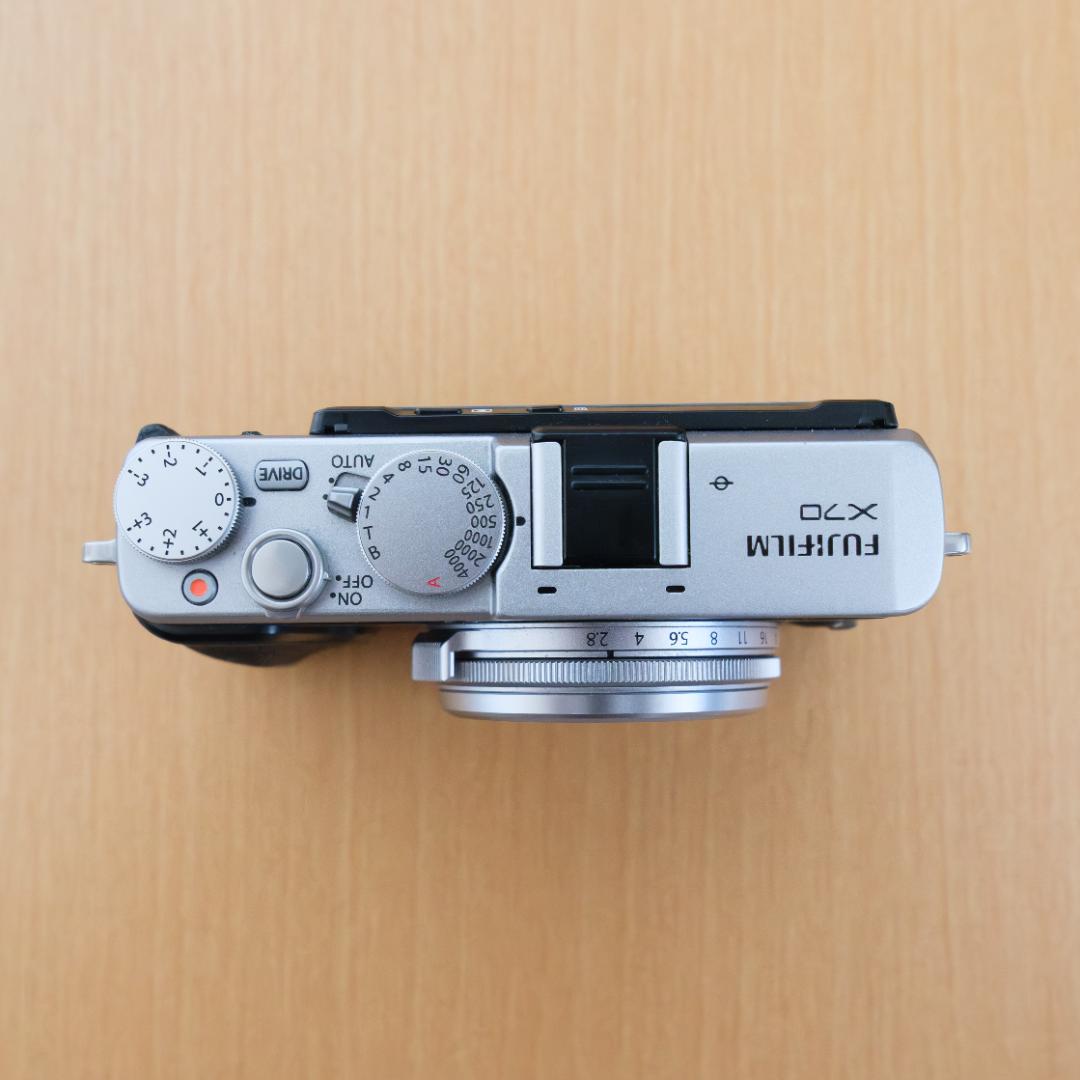 【美品】FUJIFILM X70 コンパクトデジタルカメラ