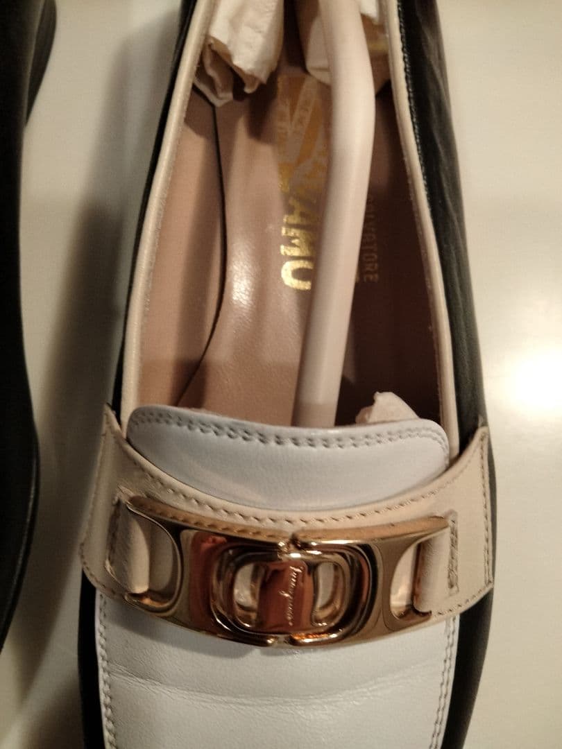 Salvatore Ferragamo ローファー ホワイト/ブラック