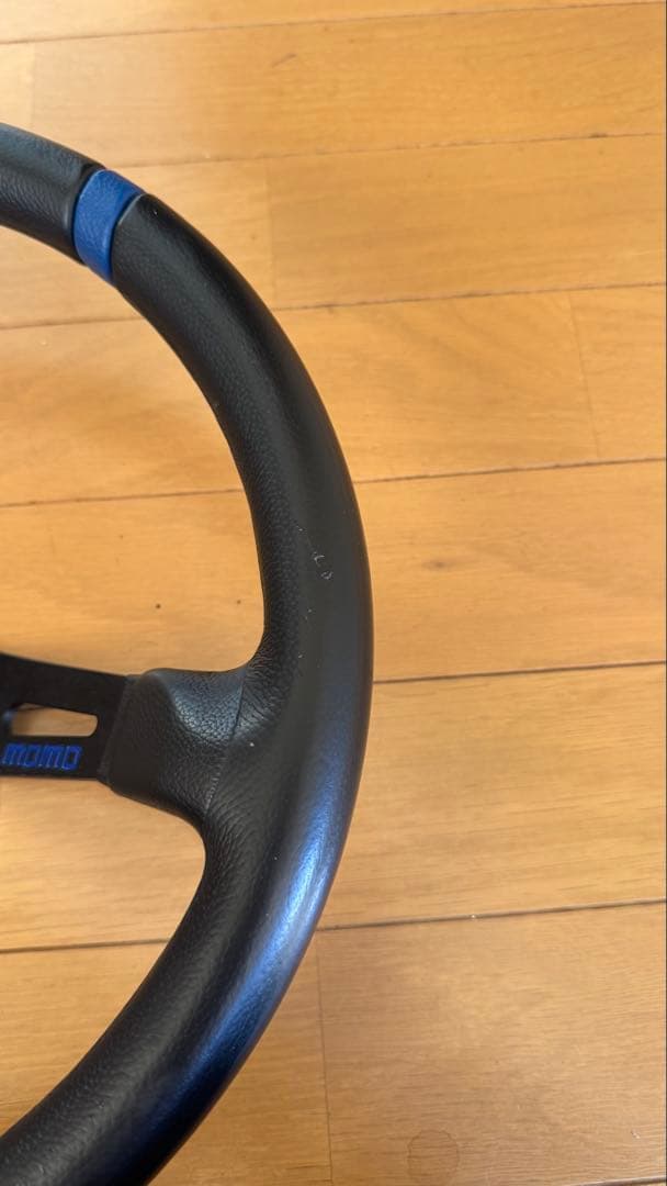 momo ドリフティング ステアリング
