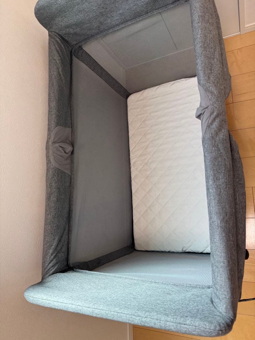 Bugaboo スターダスト トラベルコット　グレー