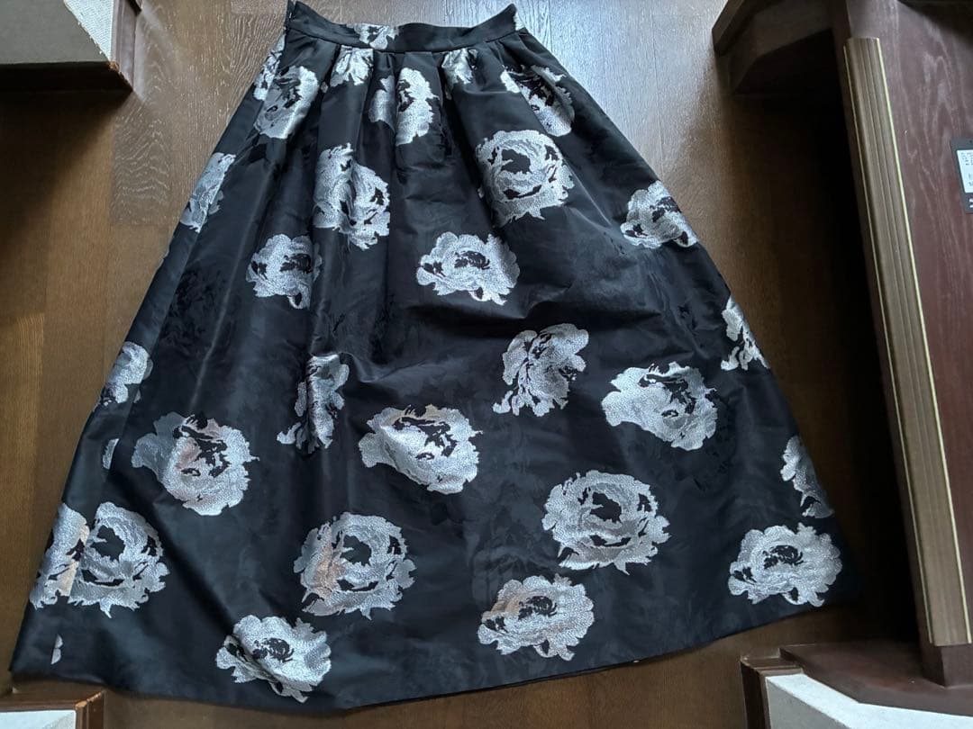 エムフィル　素敵なスカート 38 未使用品