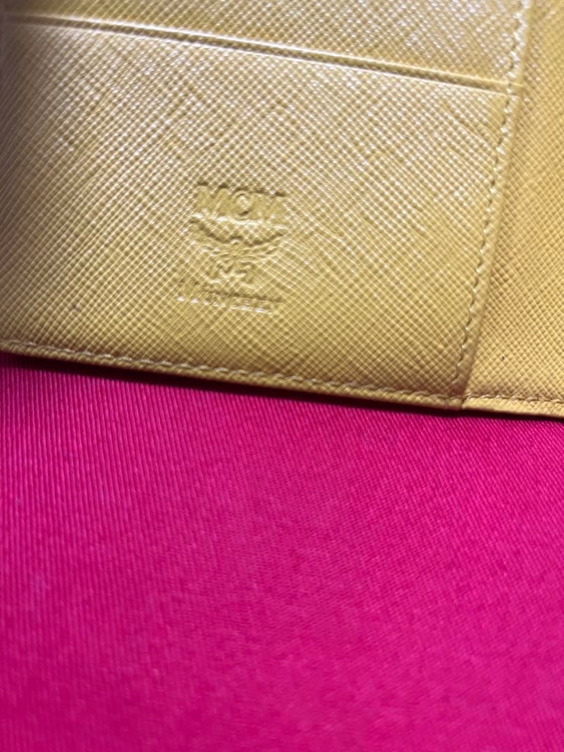 再値下げ✳︎MCM ウサギデザイン パスポートケース　イエロー