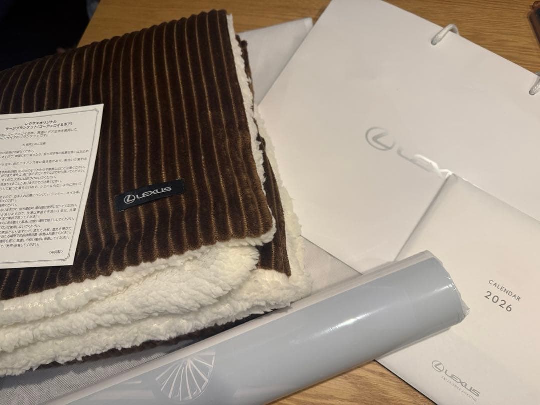【新品・未使用】LEXUS2026 カレンダー&ブランケット
