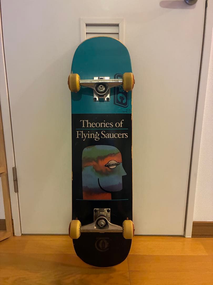Theories of Flying Saucers スケートボードコンプリート