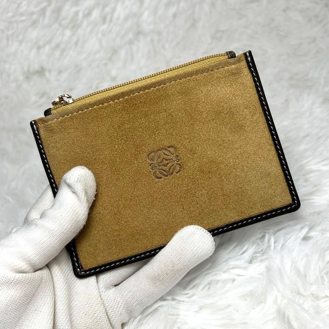 【最終値下げ】⭐️LOEWE ケース スウェード カーキ