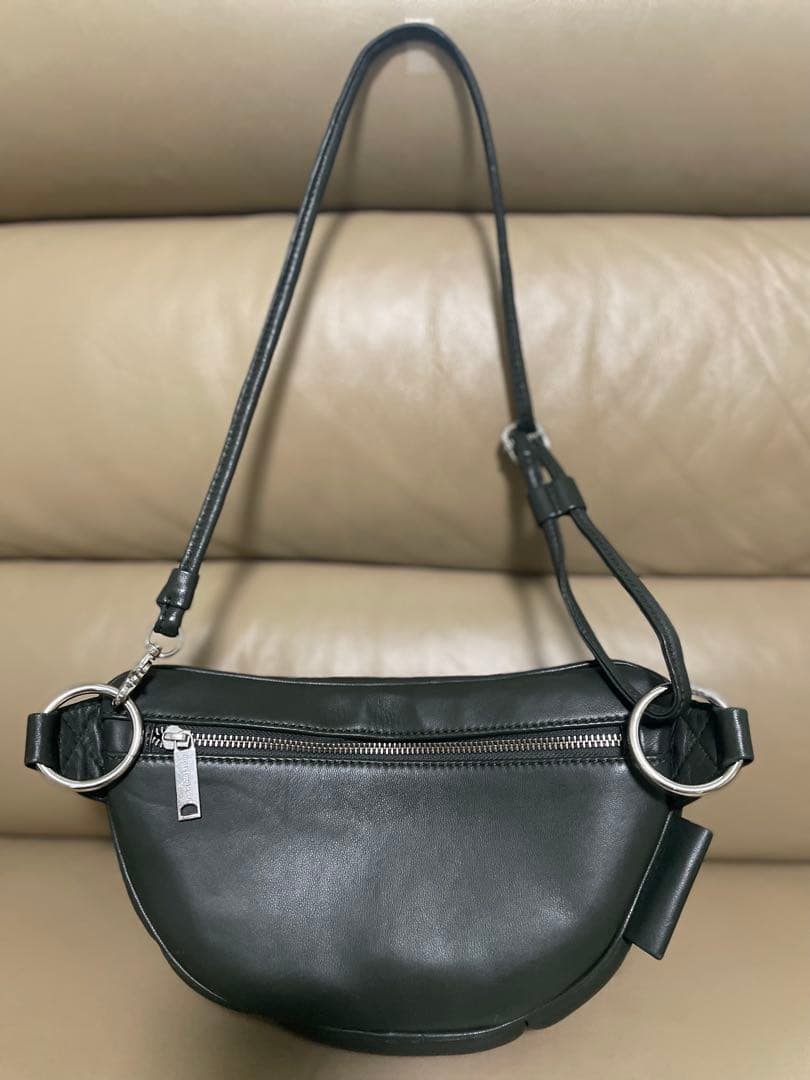 美品マリメッコ　pixie ボディバック　レザー