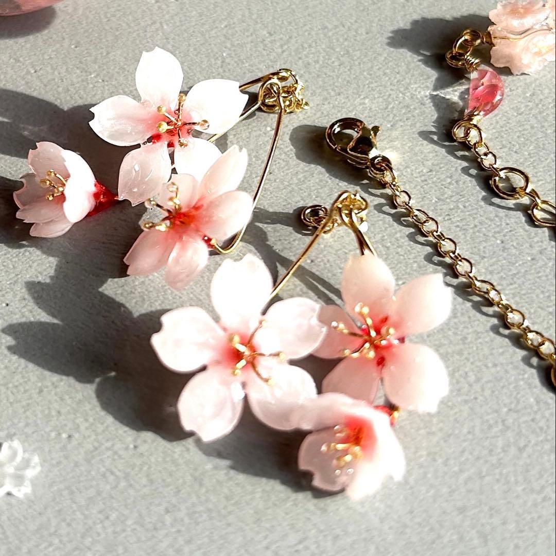 桜の天秤　　桜モチーフアクセサリー付き　水晶付　オブジェ　置物　さくら　桜