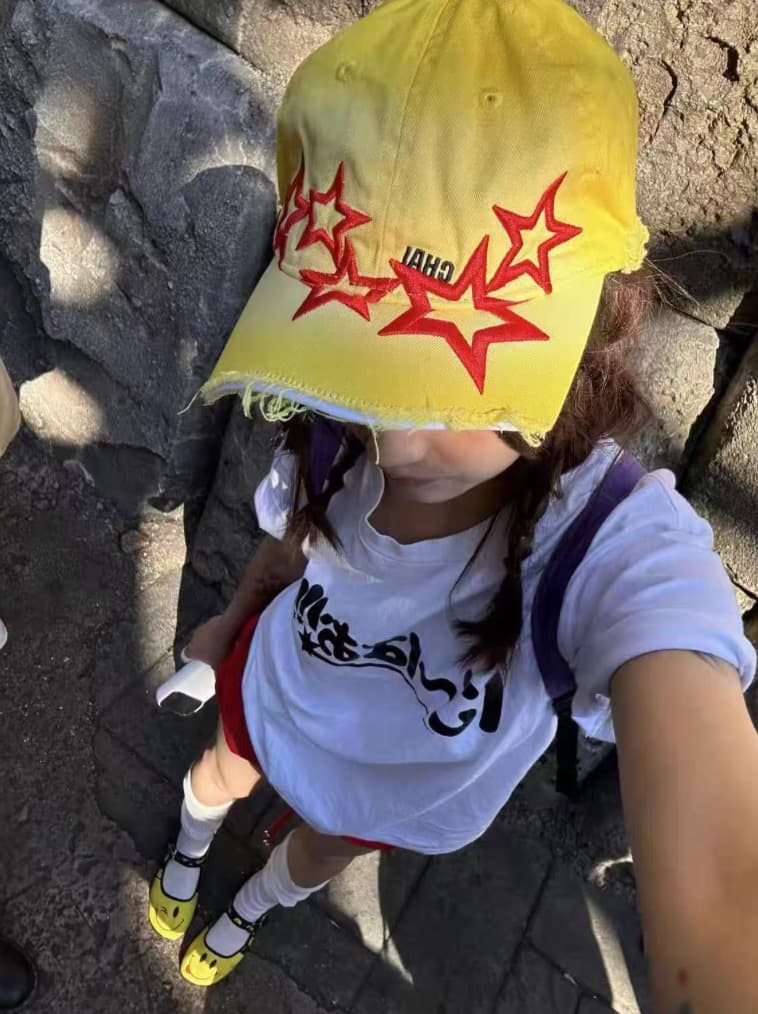 CHAI イエローキャップ 赤い星刺繍