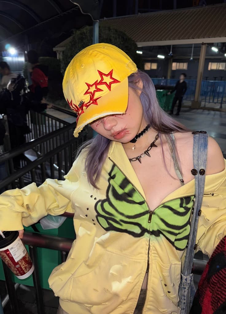 CHAI イエローキャップ 赤い星刺繍