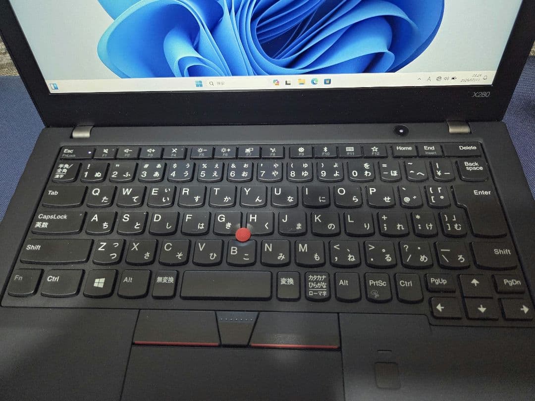 レノボ ThinkPad X280 第8世代 Core i7 メモリ16GB