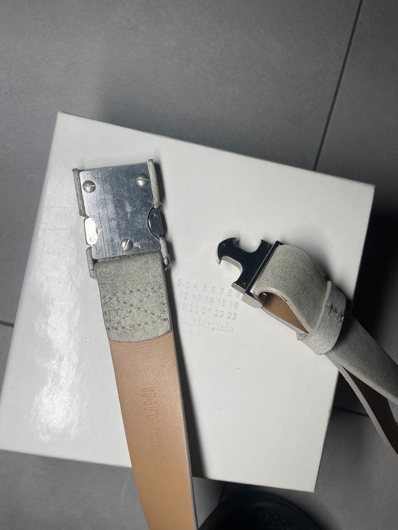 Maison Margiela メゾンマルジェラ レザー ガチャ バックルベルト