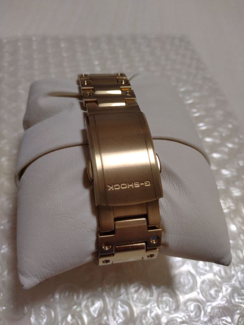 （64）【未使用に近い、極美品】G-SHOCK　GMW-B5000 ゴールド