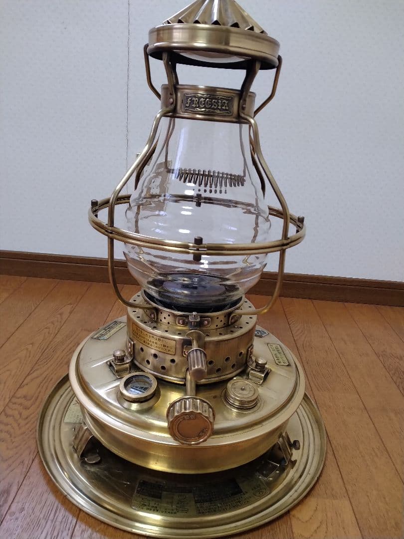 クラシック真鍮石油ストーブ