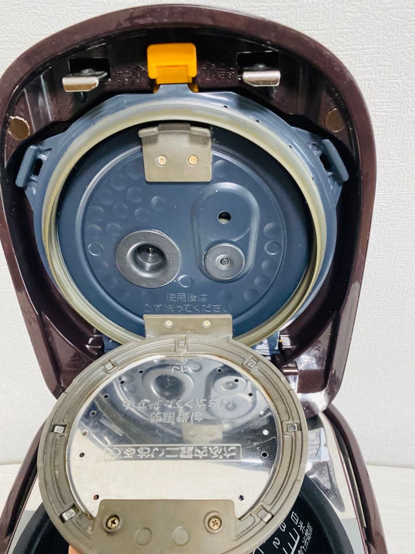 象印 圧力IH炊飯ジャー　極め羽釜　3.5合炊き　NP-QB06-2018年