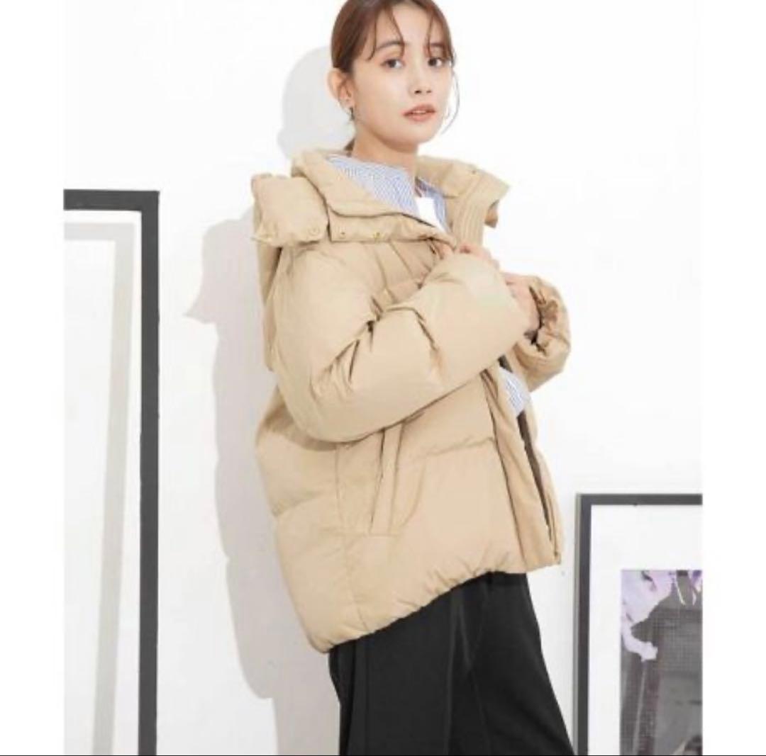 【まこ】ベージュ フード付き ダウンジャケット