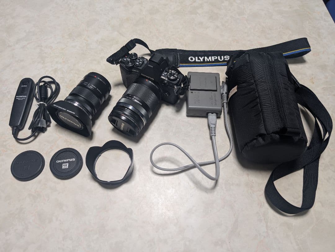 OLYMPUS OM-D E-M5 Mark II 本体 + レンズ他一式