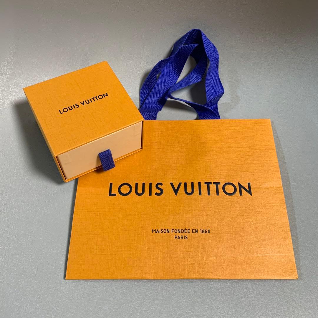 LOUIS VUITTON ゴールド V字型ネックレス