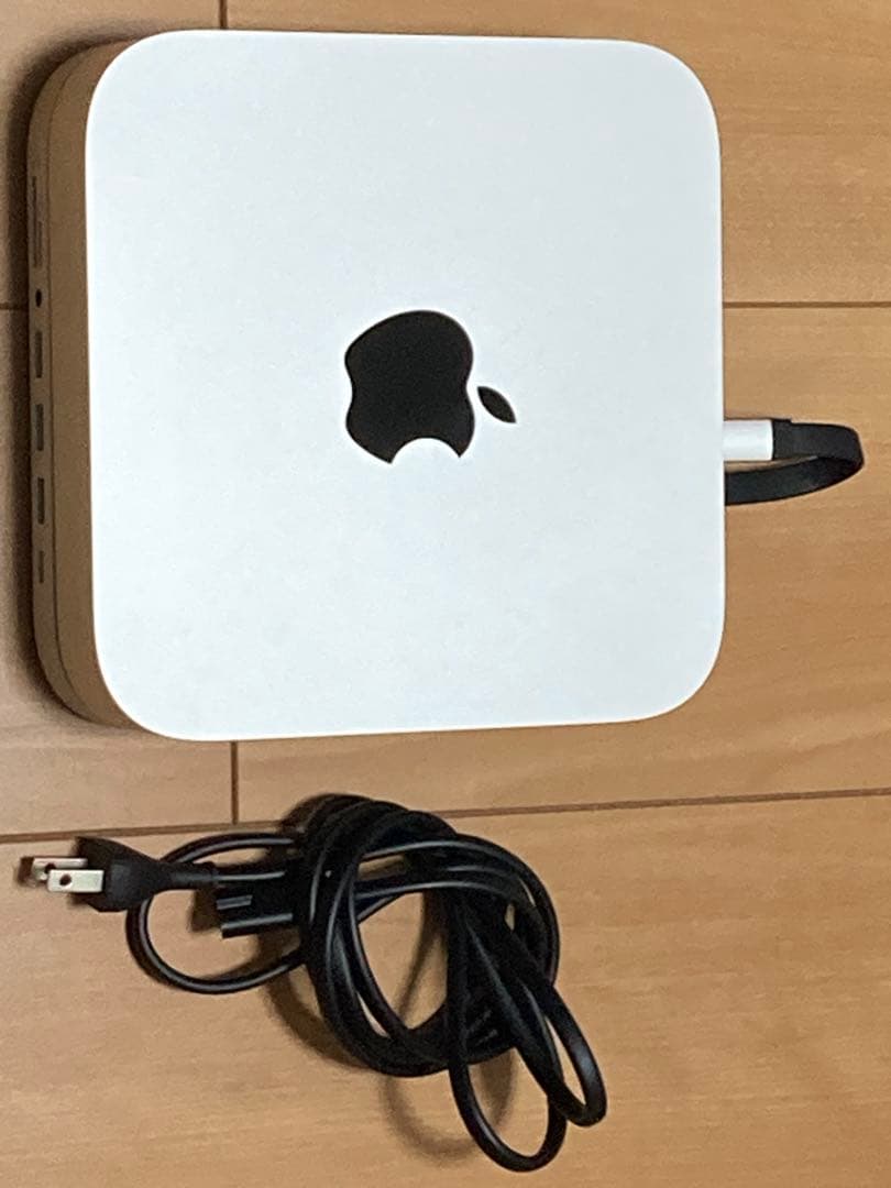 M2 Mac mini + Satechi USB-C アルミニウムスタンド