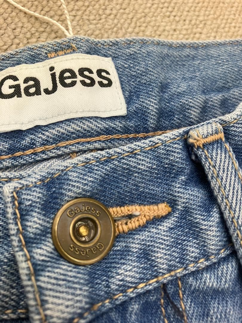 （K11172）新品　Gajess Her Jeans ストレートデニム　23