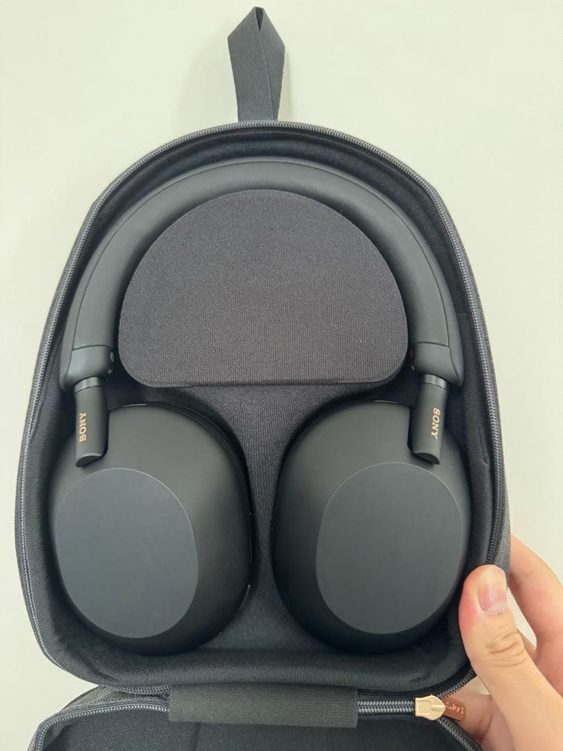 SONY WH-1000XM5 ブラック　【美品・付属品完備】