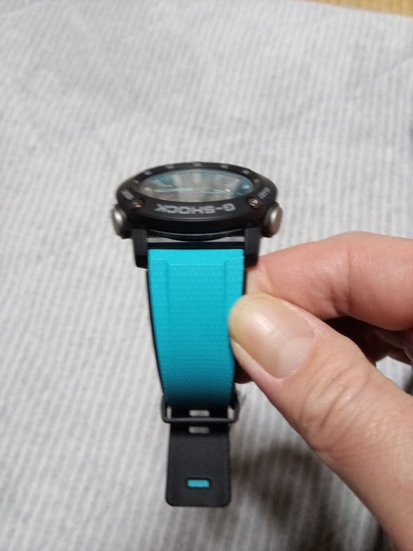 G-SHOCK GA-2000-1A2カーボンコアガード構造 ブルー海外モデル