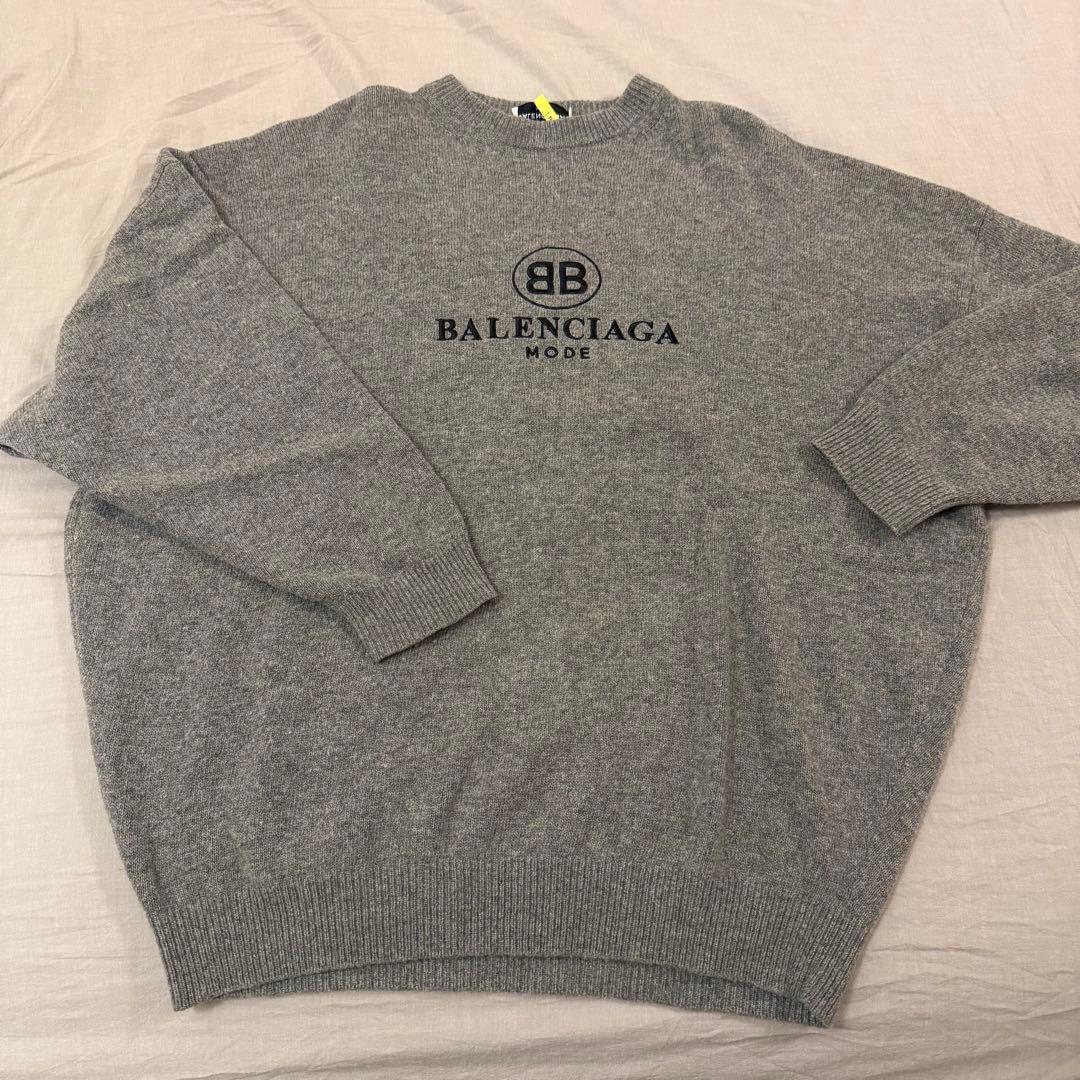 バレンシアガ　ニット