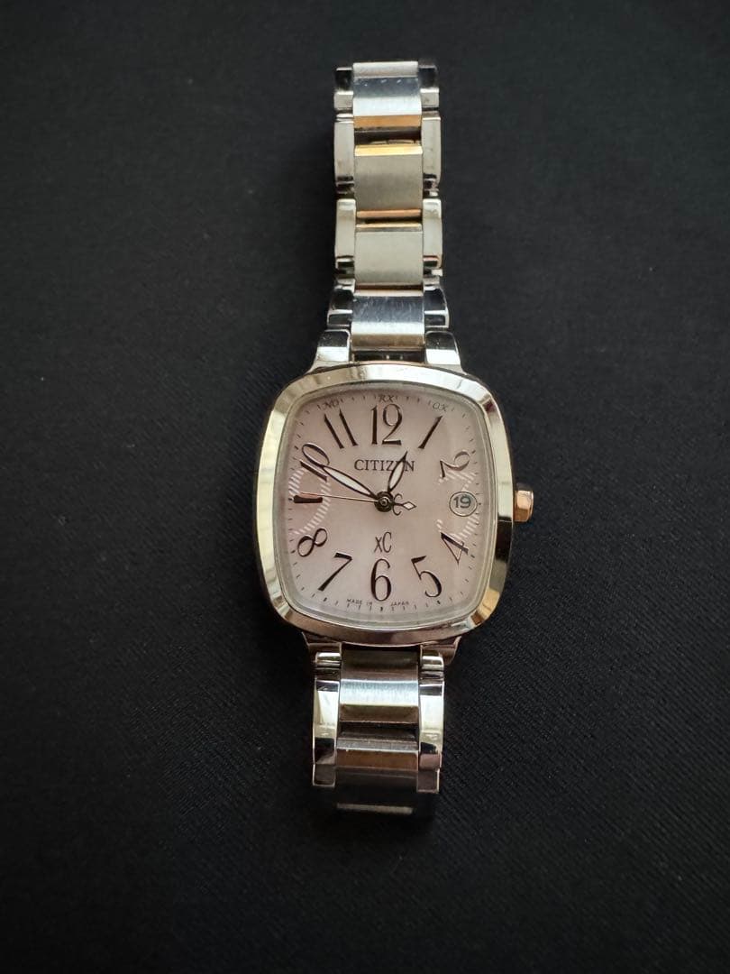 CITIZEN xCクロスシー　シルバーエコドライブ