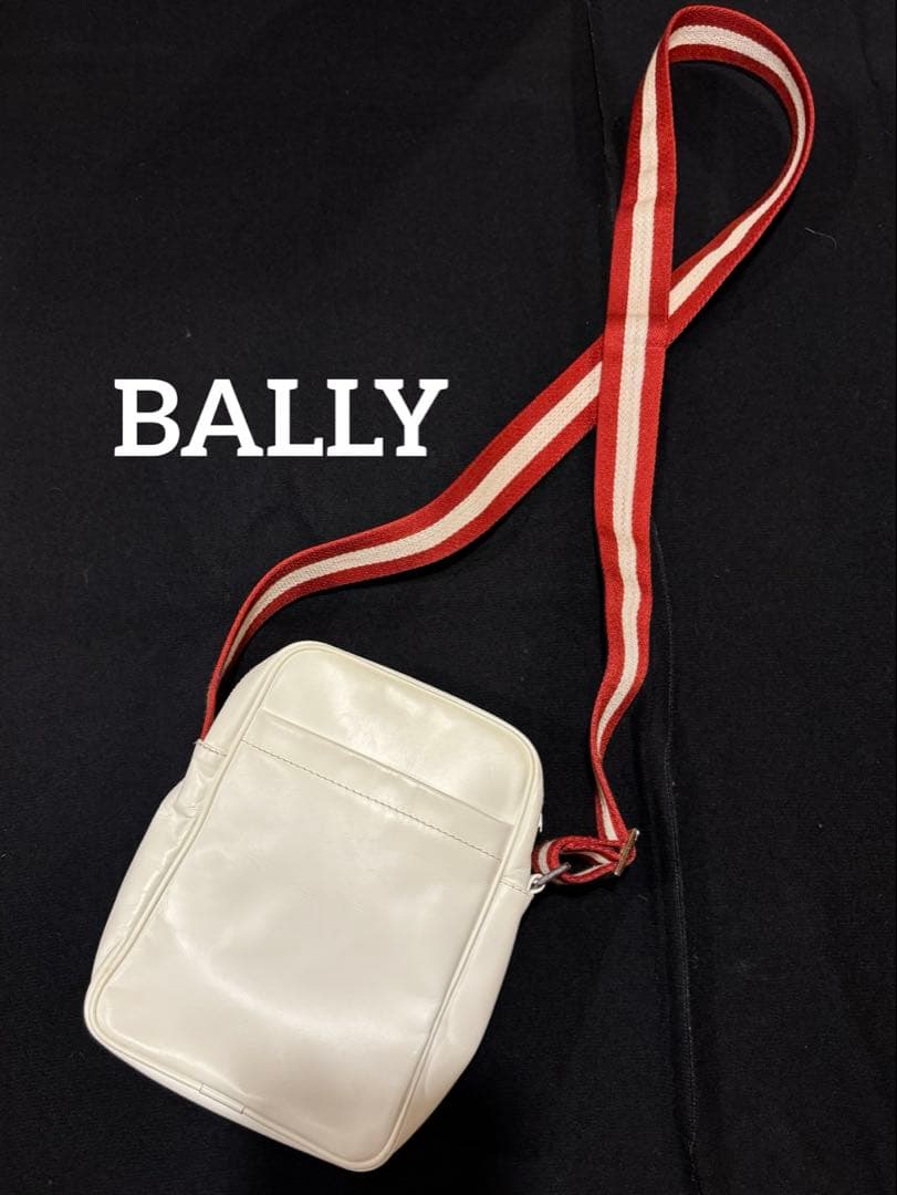 BALLY ショルダーバッグ（白）