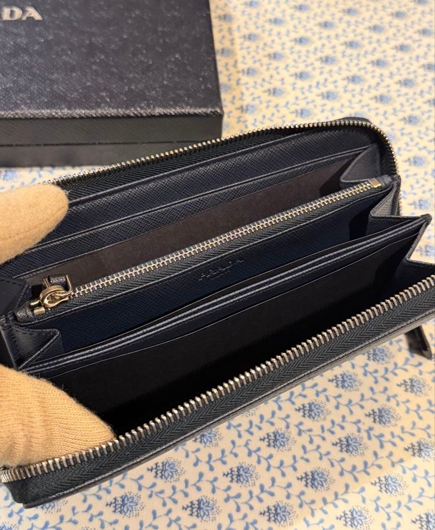 【笑顔】PRADA 長財布
