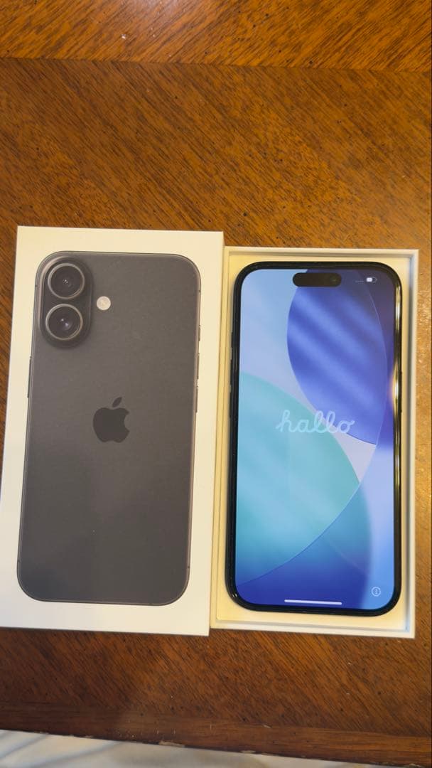 Apple iPhone 16 256GB スペースグレー 本体　SIMフリー