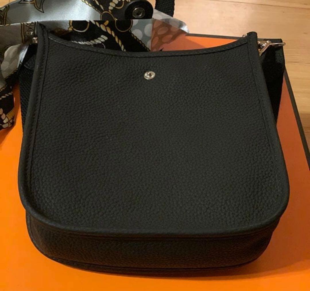 新品未使用 ショルダーバッグ Hパンチング ブラック 高級革