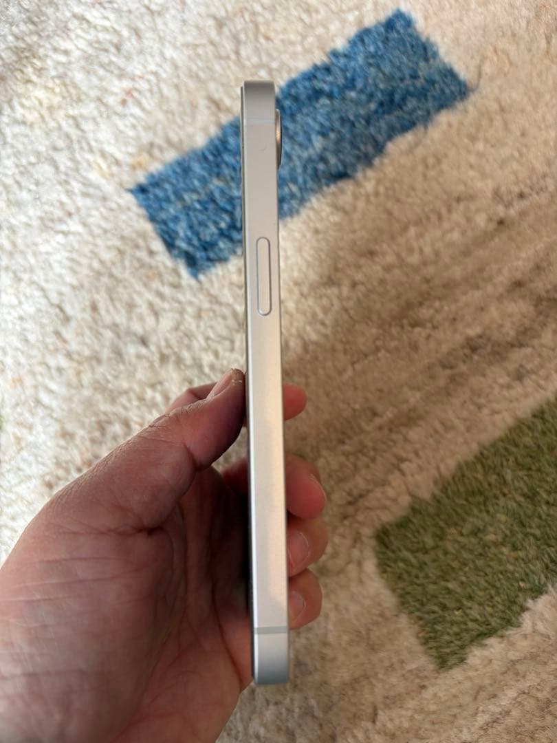 iPhone 16e 128GB ホワイト バッテリー100% ROOT CO