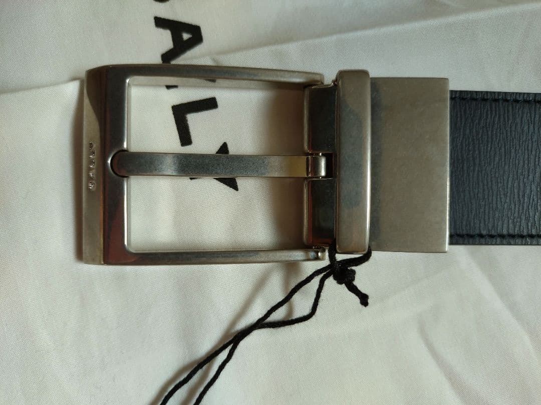 BALLY リバーシブルベルト　ブラック/ネイビー